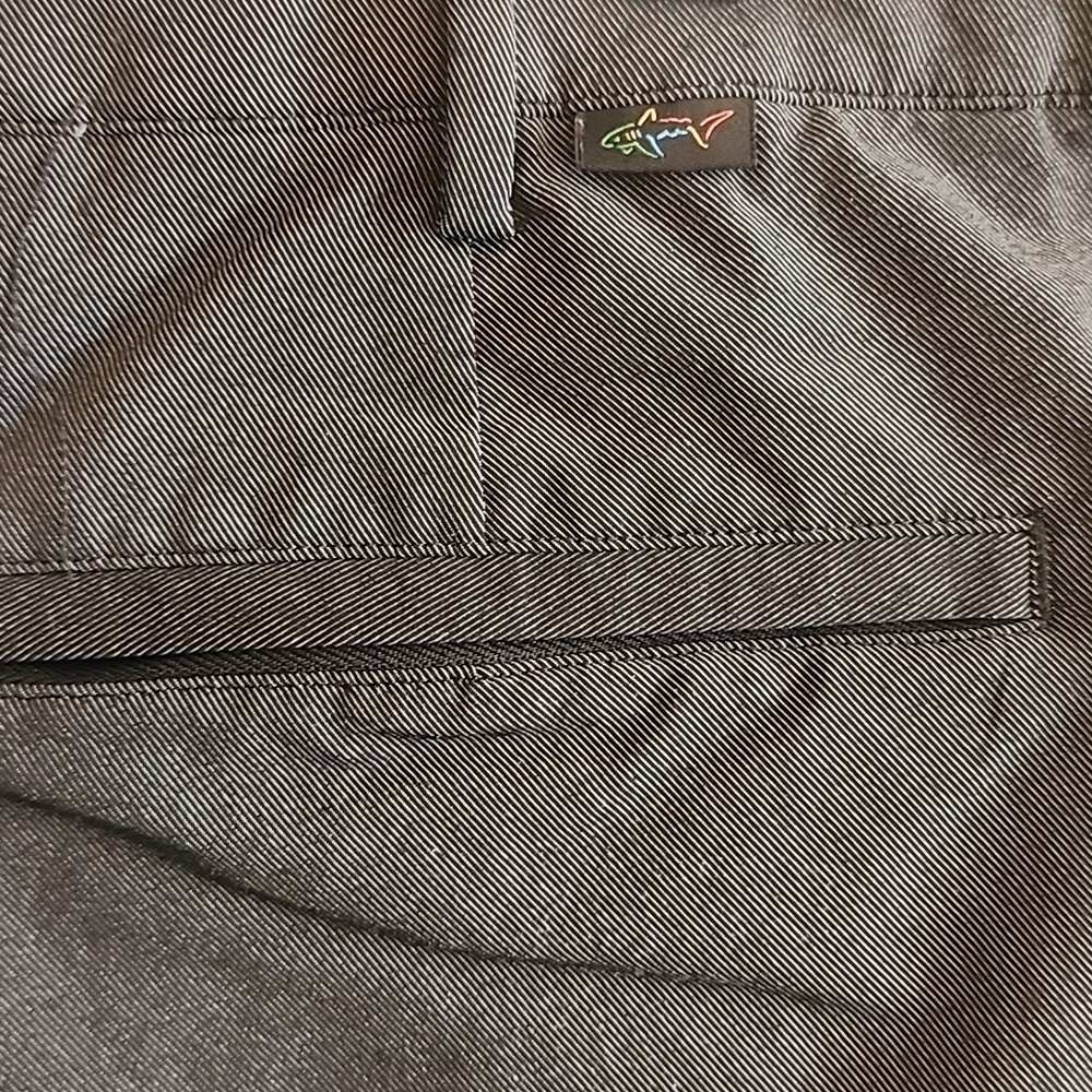 Greg Norman Men's Charcoal Black Shorts - Picture 5 of 13
